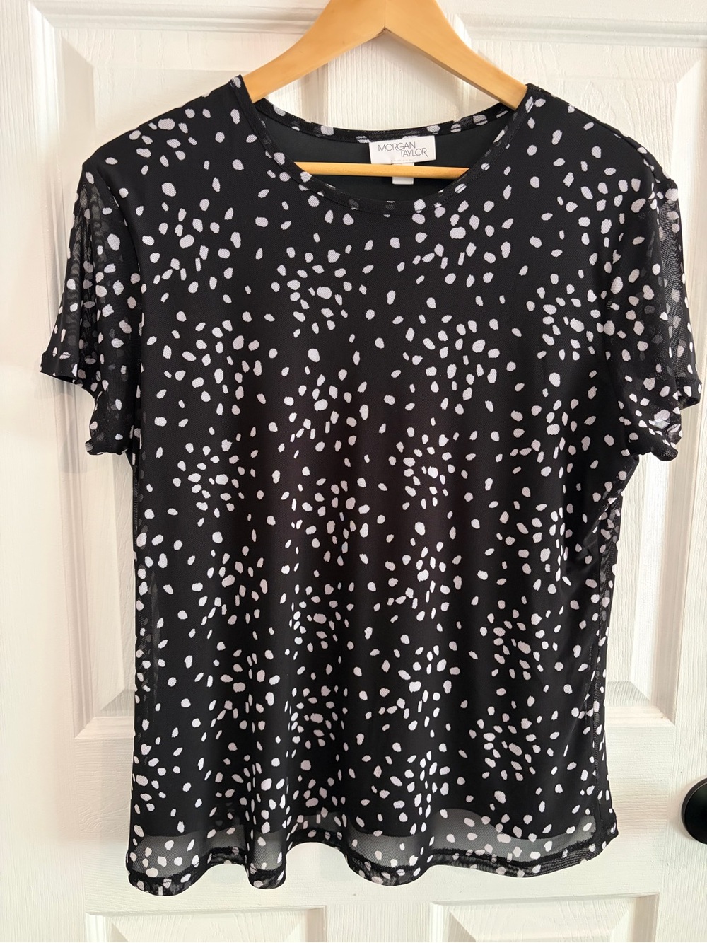 Morgan Taylor Women’s Black Short Sleeve Dot-Print Mesh Overlay Tee - Size L
